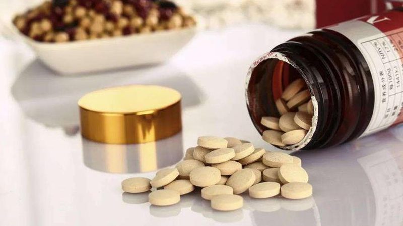 熬夜男性的抗疲劳保健品：揭秘成分与选择技巧